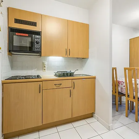 Near Zeedijk And Marina, Cleaning Included Appartamento Blankenberge