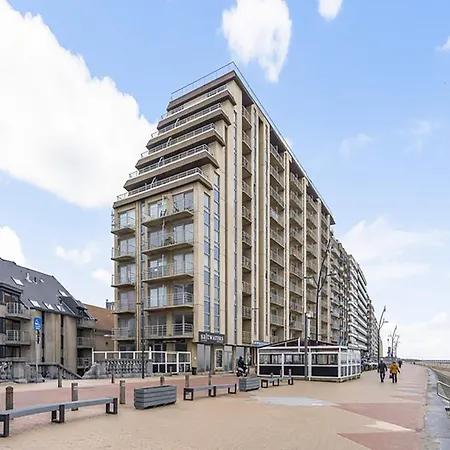 Near Zeedijk And Marina, Cleaning Included *
